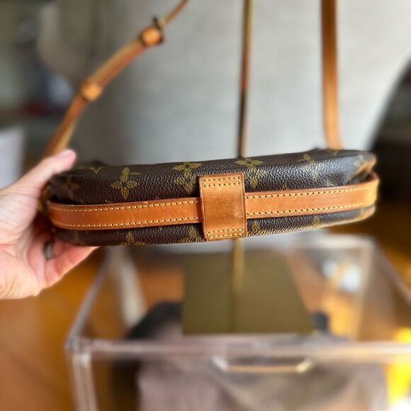 Vintage Louis Vuitton Jeune Fille MM Crossbody - Picture 4 of 15